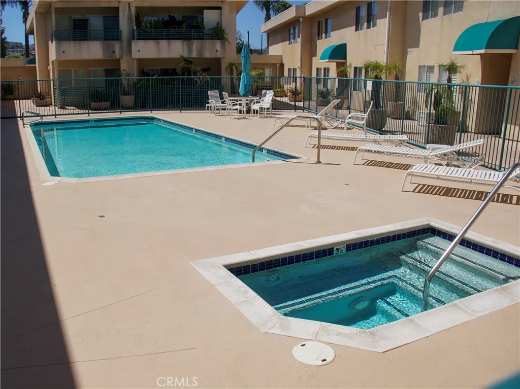 Pool & whirlpool