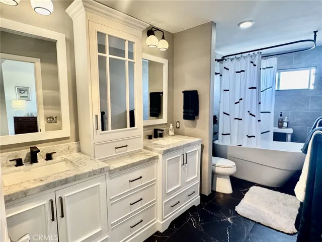 En-Suite Bath