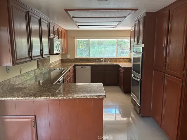 435 S Westridge Circle, Anaheim Hills, California 92807