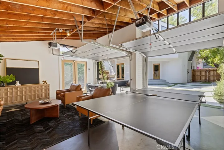Flex Space/Garage