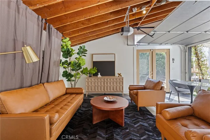 Flex Space/Garage
