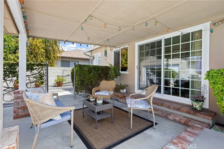 6347 Bovey Avenue, Tarzana, California 91335