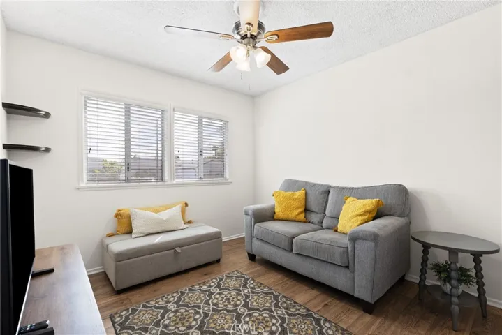 6347 Bovey Avenue, Tarzana, California 91335