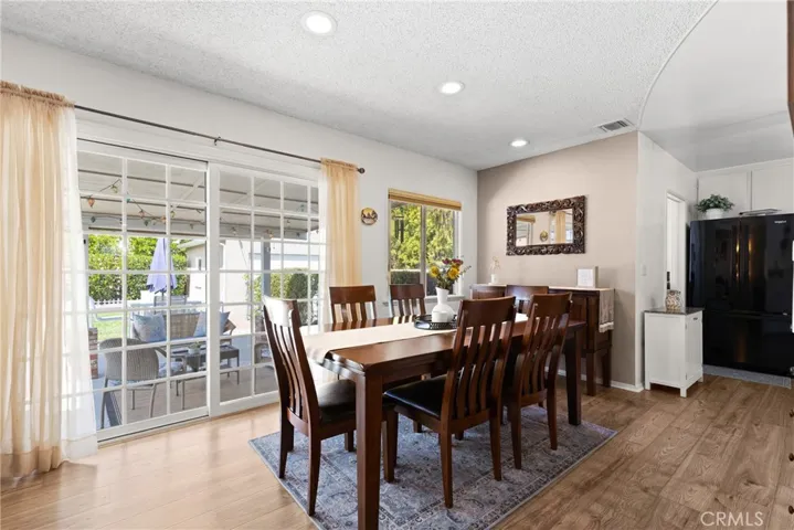 6347 Bovey Avenue, Tarzana, California 91335