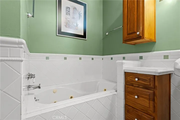 6347 Bovey Avenue, Tarzana, California 91335