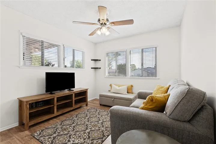 6347 Bovey Avenue, Tarzana, California 91335