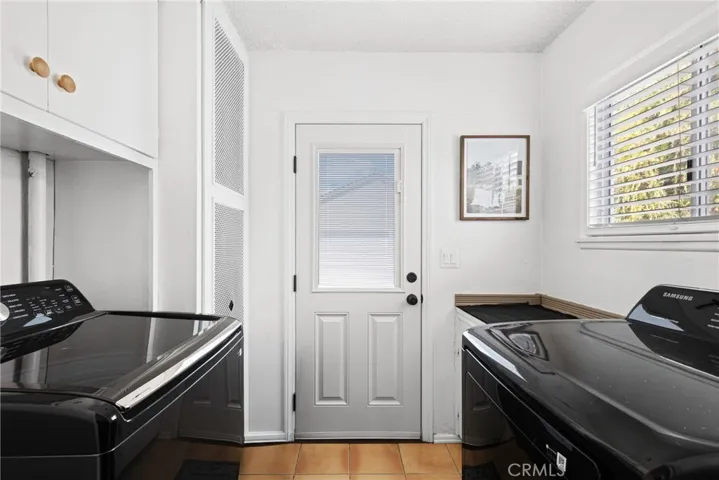 6347 Bovey Avenue, Tarzana, California 91335