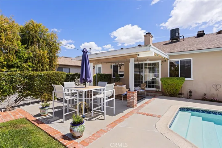 6347 Bovey Avenue, Tarzana, California 91335