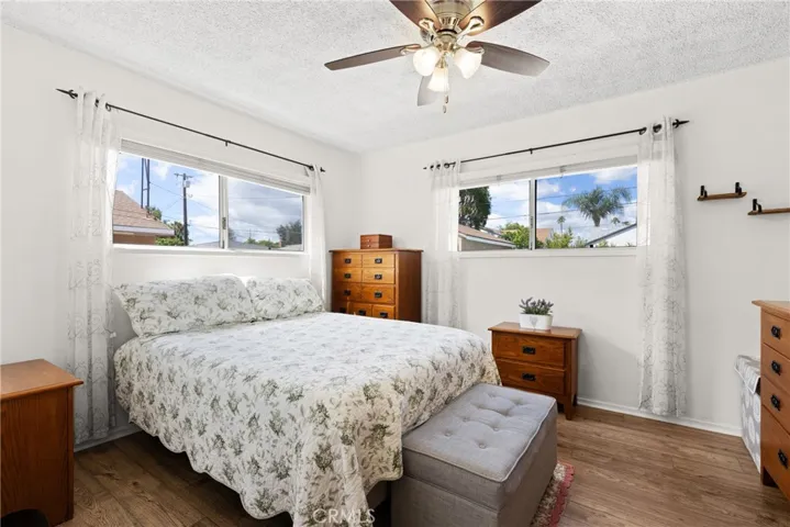 6347 Bovey Avenue, Tarzana, California 91335