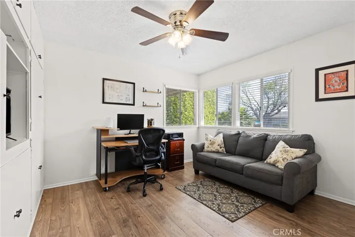 6347 Bovey Avenue, Tarzana, California 91335