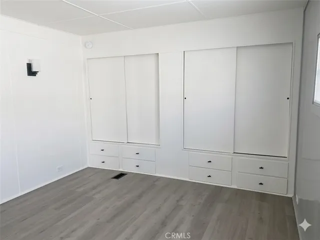 Master Closet 1
