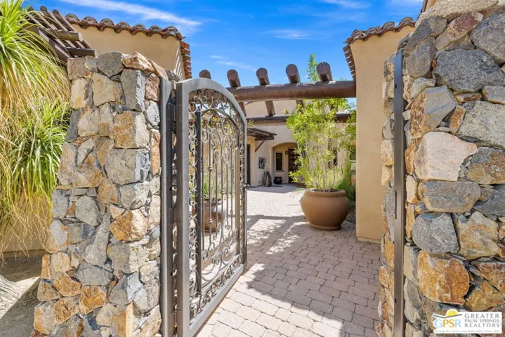 48387 Old Stone Trail, Palm Desert, California 92260