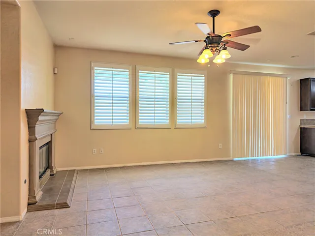 4815 W Avenue J5, Lancaster, California 93536