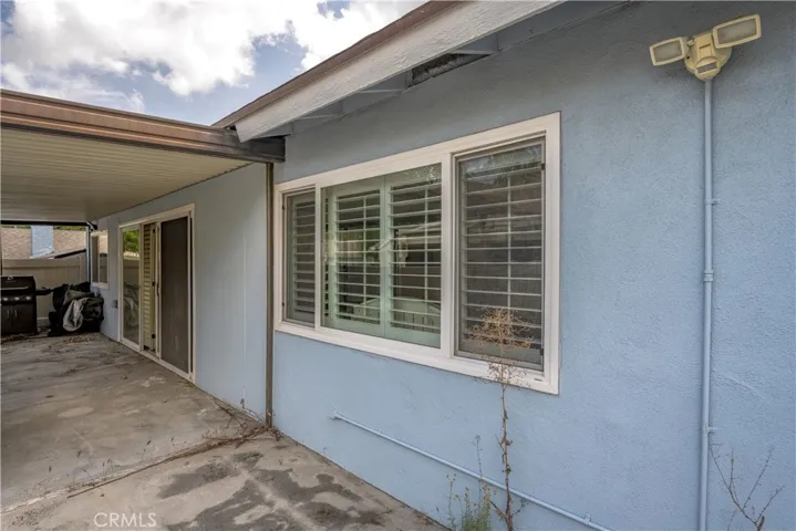 26333 Long Oak Drive, Newhall, California 91321