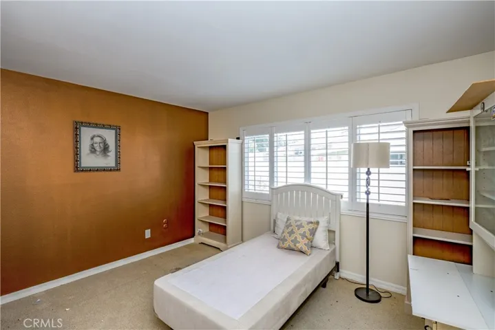 26333 Long Oak Drive, Newhall, California 91321