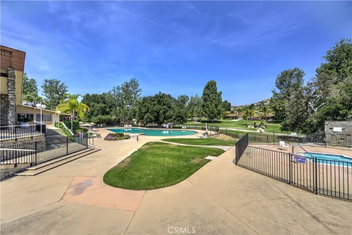 26333 Long Oak Drive, Newhall, California 91321