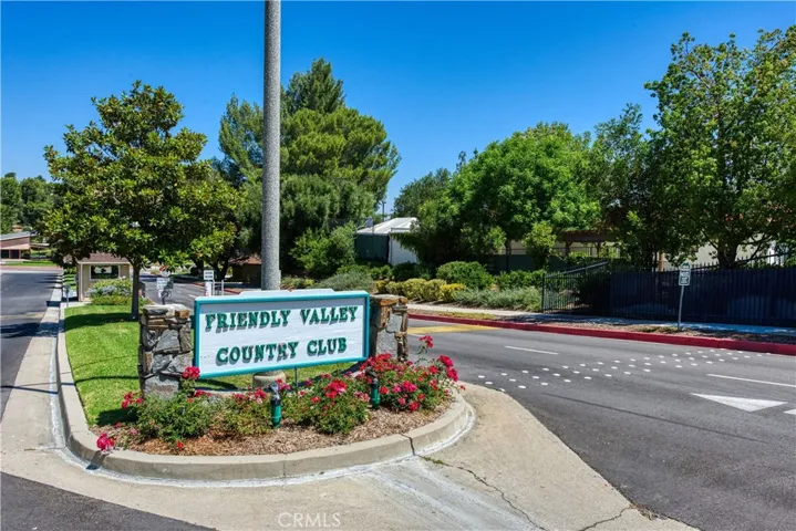 26333 Long Oak Drive, Newhall, California 91321