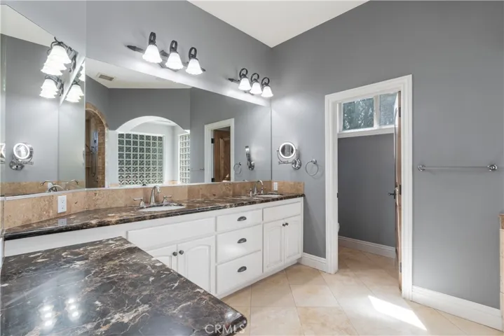 Beautiful vanity with double sinks