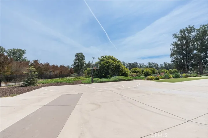 The driveway and parking areas will accommodate the best pool parties