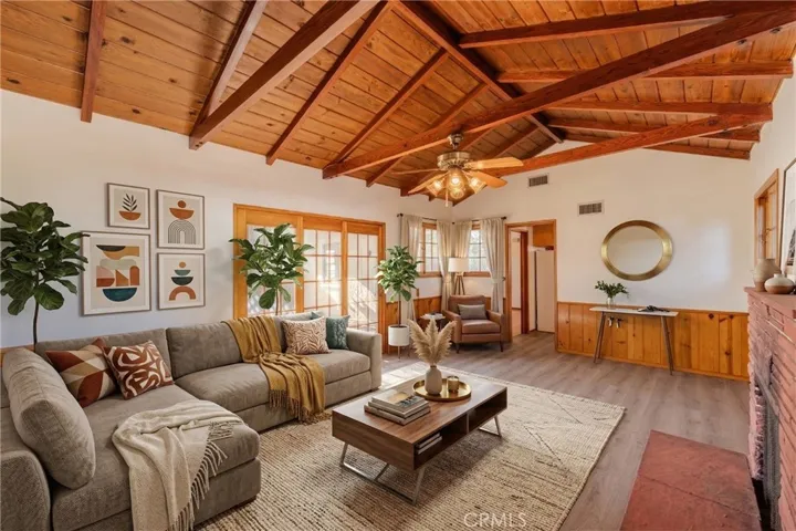 This photo is virtually staged using AI and is only an example of room design