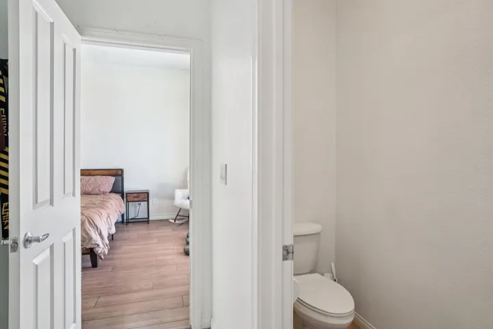 21-web-or-mls-Desert Gold Dr-S0704-021