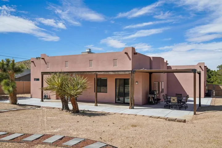 34-web-or-mls-Desert Gold Dr-S0704-034