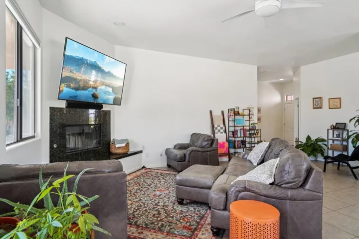 5-web-or-mls-Desert Gold Dr-S0704-005