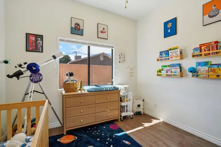 24-web-or-mls-Desert Gold Dr-S0704-024