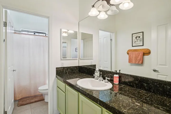 26-web-or-mls-Desert Gold Dr-S0704-026