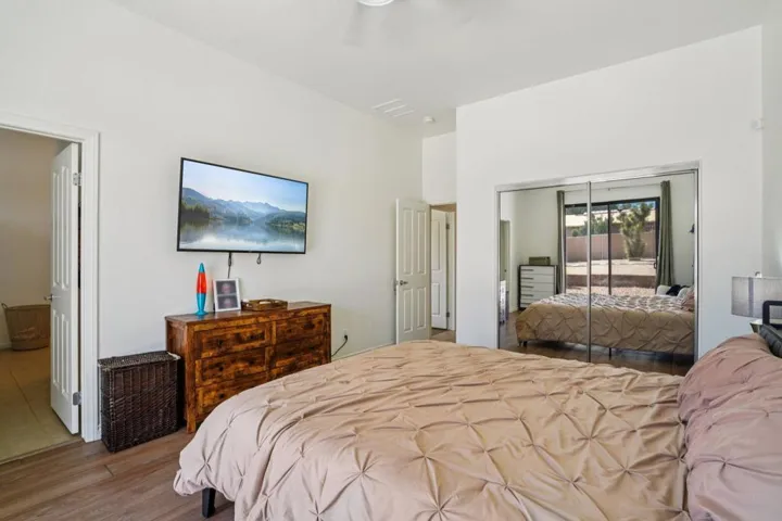 20-web-or-mls-Desert Gold Dr-S0704-020