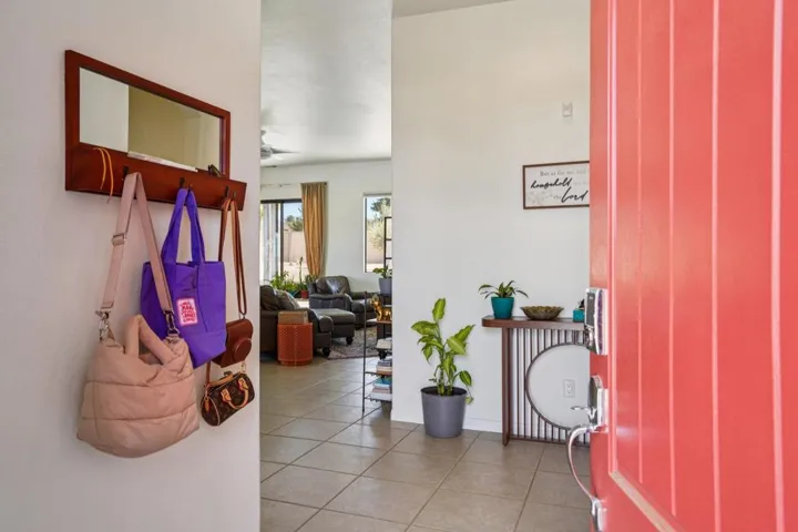 4-web-or-mls-Desert Gold Dr-S0704-004