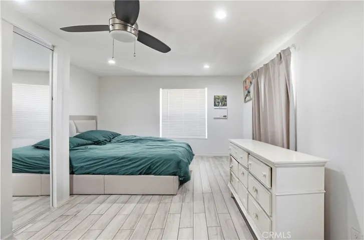 1 bed unit - these pics were cleaned up and for virtual reference only