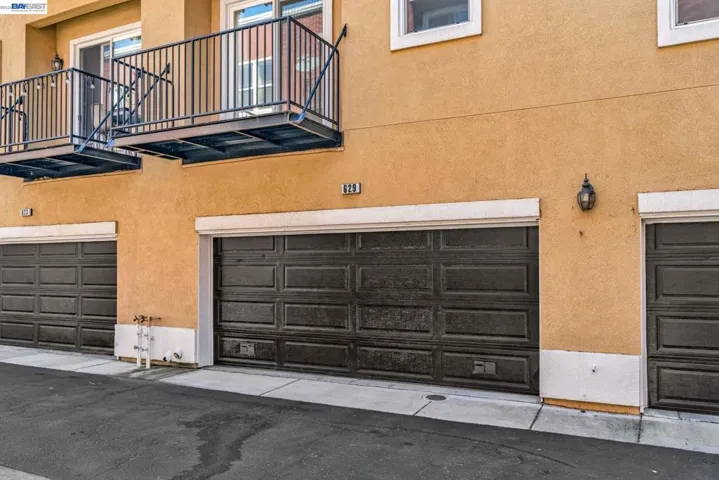 2 Car Garage