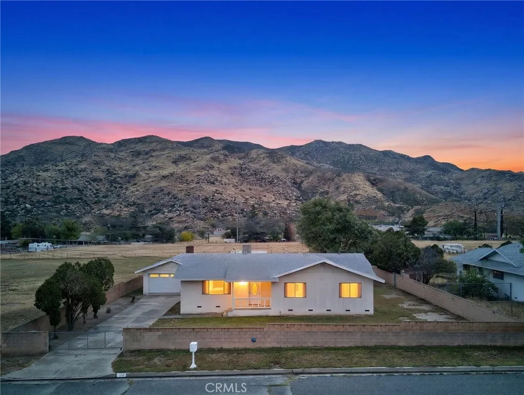 514 E Victory, Banning, California 92220 — photo 4