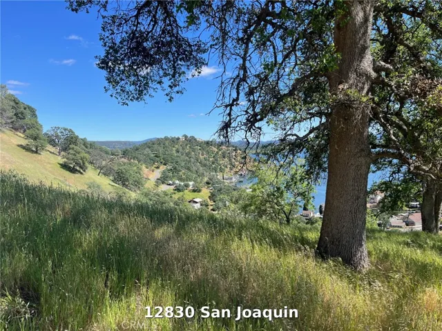12830 San Joaquin has panoramic views