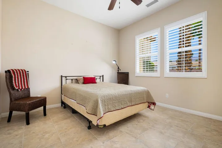 49-web-or-mls-JMTulare_OPMG_0426_049