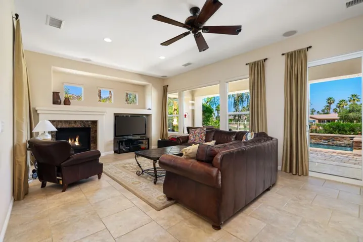 19-web-or-mls-JMTulare_OPMG_0426_019