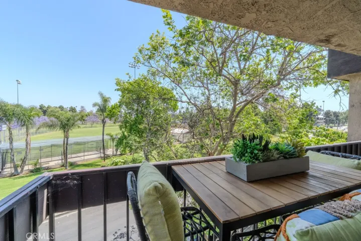 1061 Park Avenue 302, Long Beach, California 90804