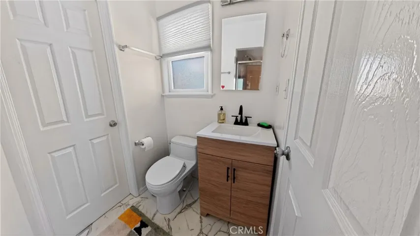 Guest Bathroom 2 w Shower