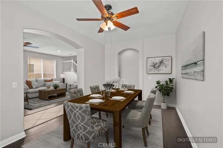 Dining virtually staged