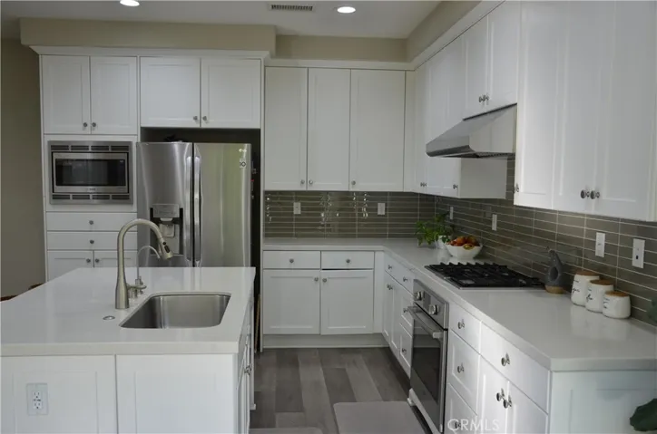 133 Augustine, Irvine, California 92618