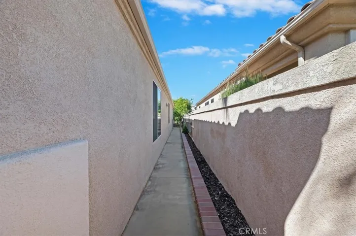 Side Yard Walkway