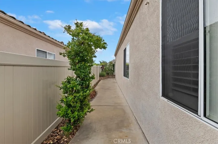Side Yard Walkway