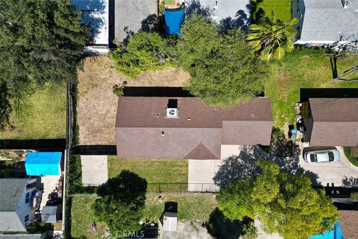 1909 N Summit, Pasadena, California 91103