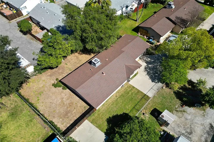 1909 N Summit, Pasadena, California 91103
