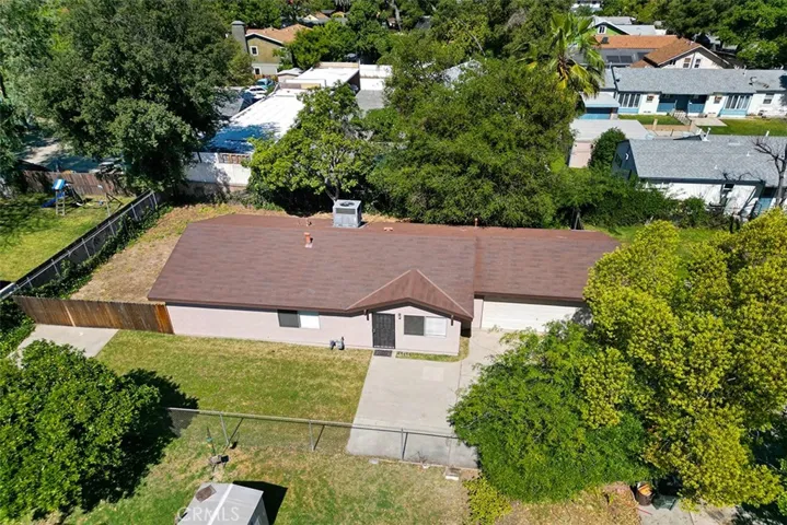1909 N Summit, Pasadena, California 91103