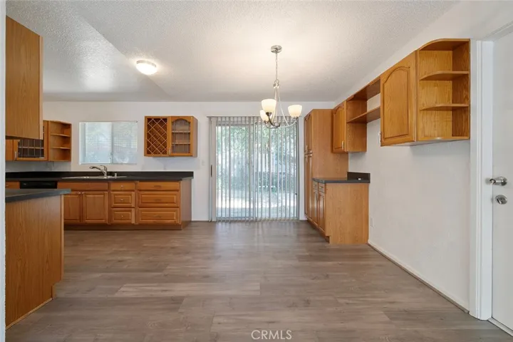 1909 N Summit, Pasadena, California 91103