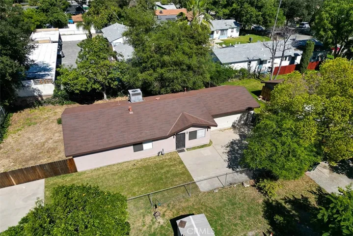 1909 N Summit, Pasadena, California 91103
