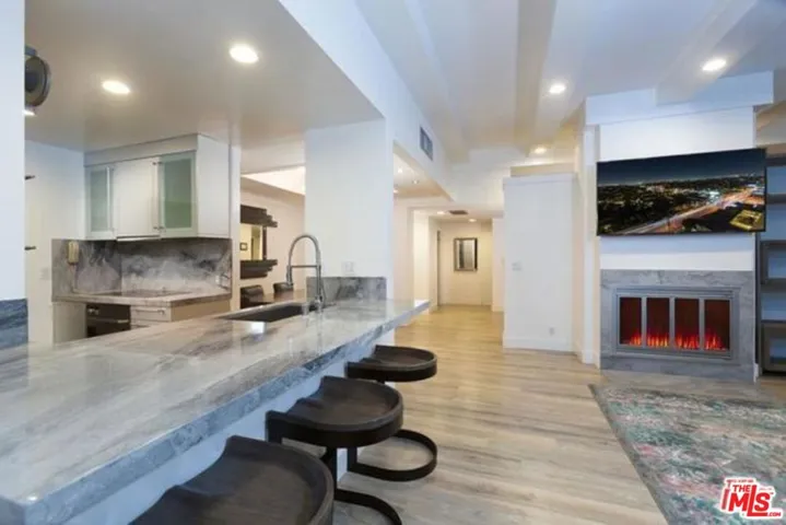 1155 N La Cienega Boulevard Ph 3, West Hollywood, California 90069