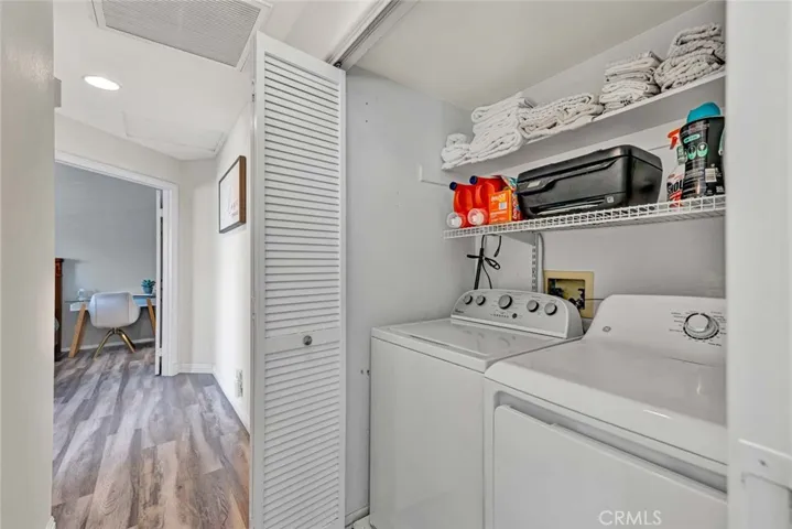 Convenient indoor laundry